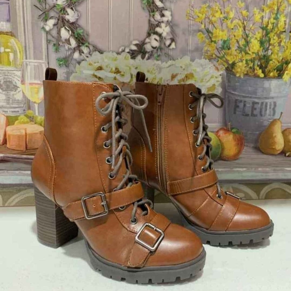 Stylish Tan Lace-Up Boots with Buckle Detail